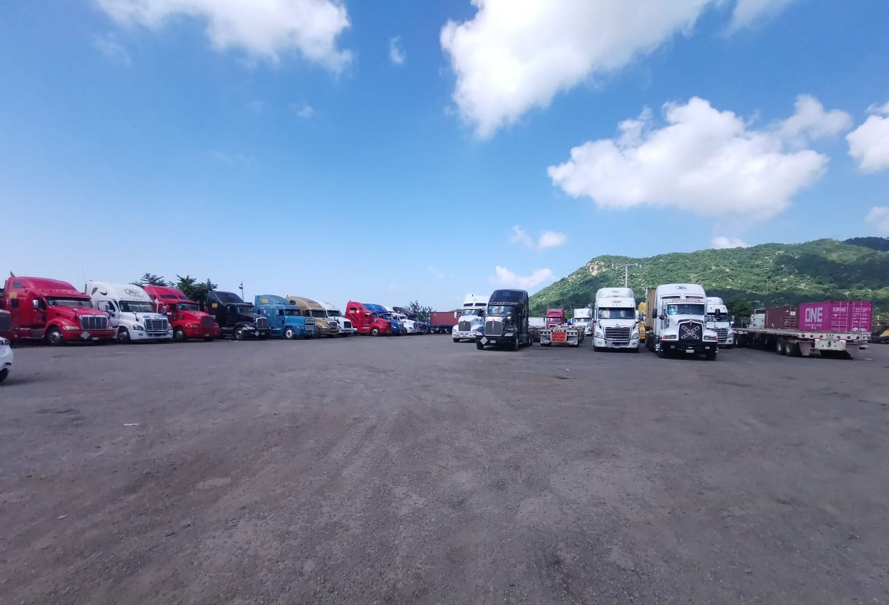 Transporte de carga en Manzanillo - Transportes SOLO